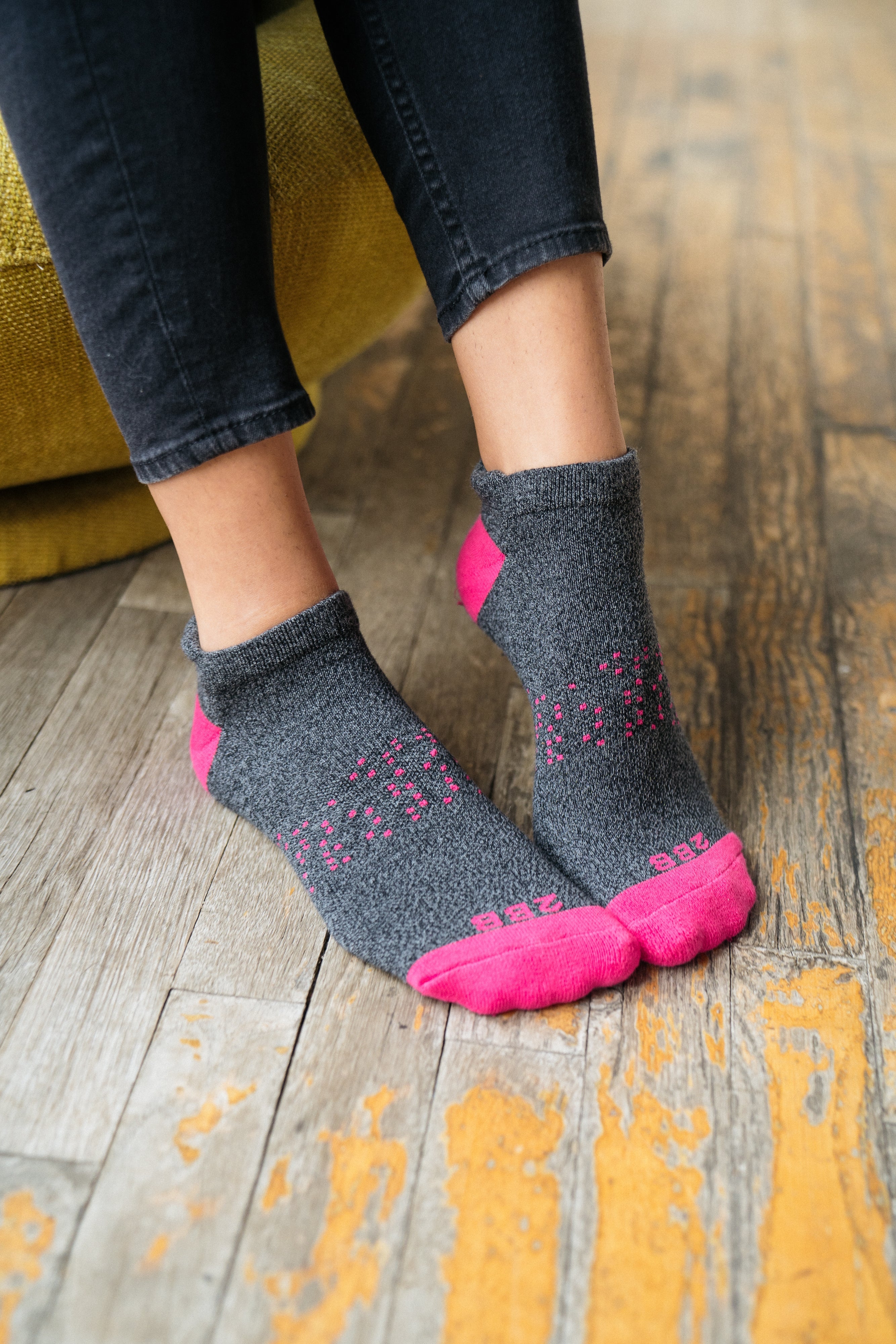 Two Blind Brothers - Gift Ankle Socks Pink